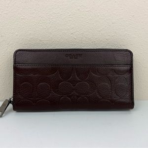 coach Men's ACCORDION WALLET IN SIGNATURE LEATHER Color- Mahogany